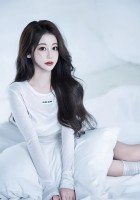 大家好，我是甜甜，请大家多多照顾~！