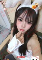 大家好，我是萝莉，请大家多多照顾~！