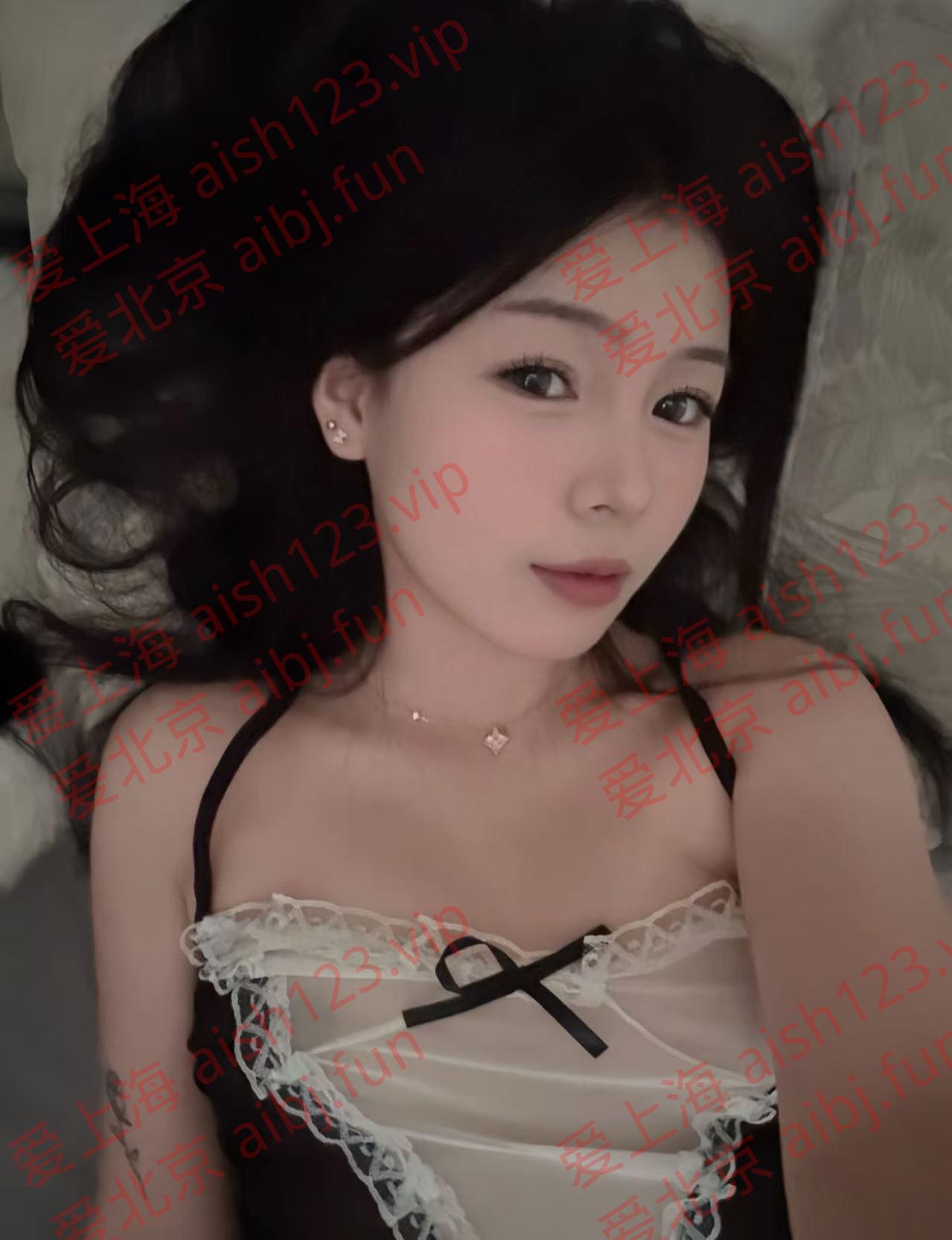珊珊.jpg
