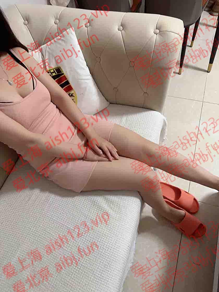 212559zn89noq2868r8px5.jpg
