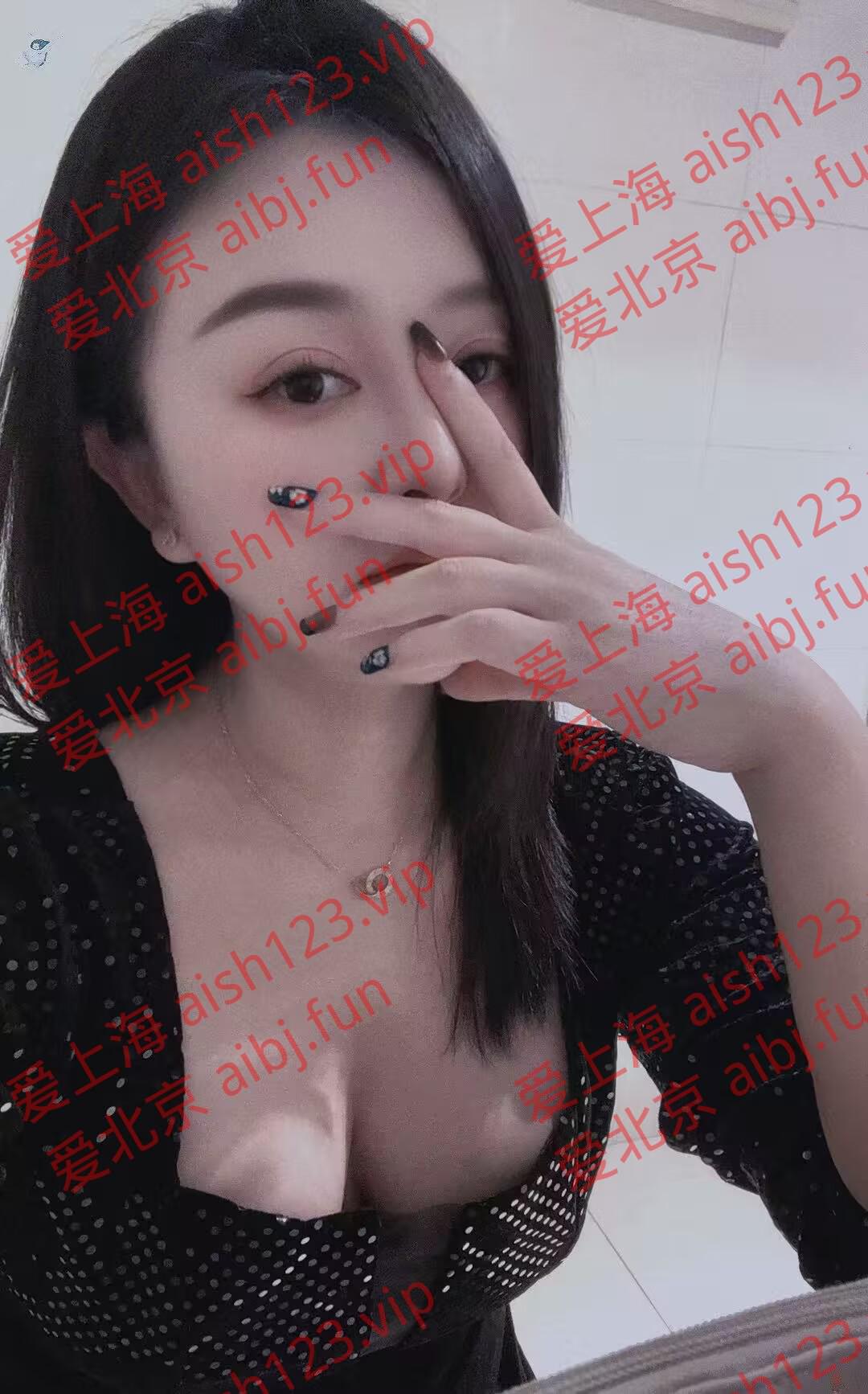 220844u2mb5ml52nvv20i5.jpg
